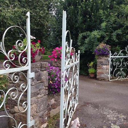 Le Petit Chateau, Matisse Noyal-Pontivy 外观 照片